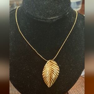 Vintage NAPIER Necklace (Leaf)
